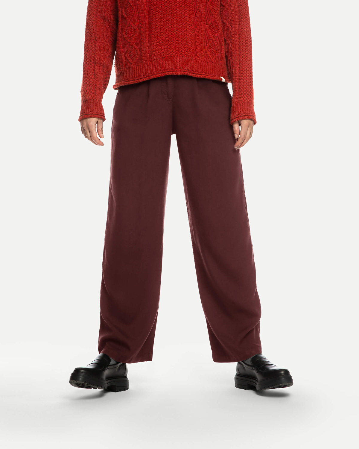 Pleated Tencel Trousers maroon
