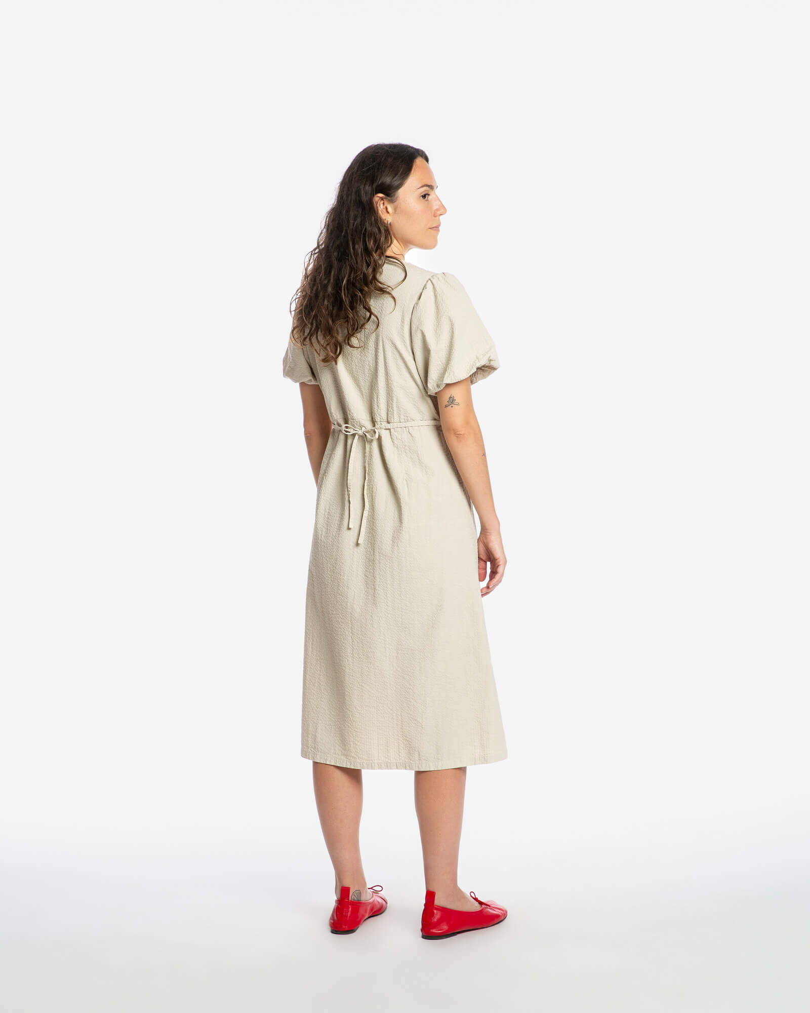 V-Neck Dress sand