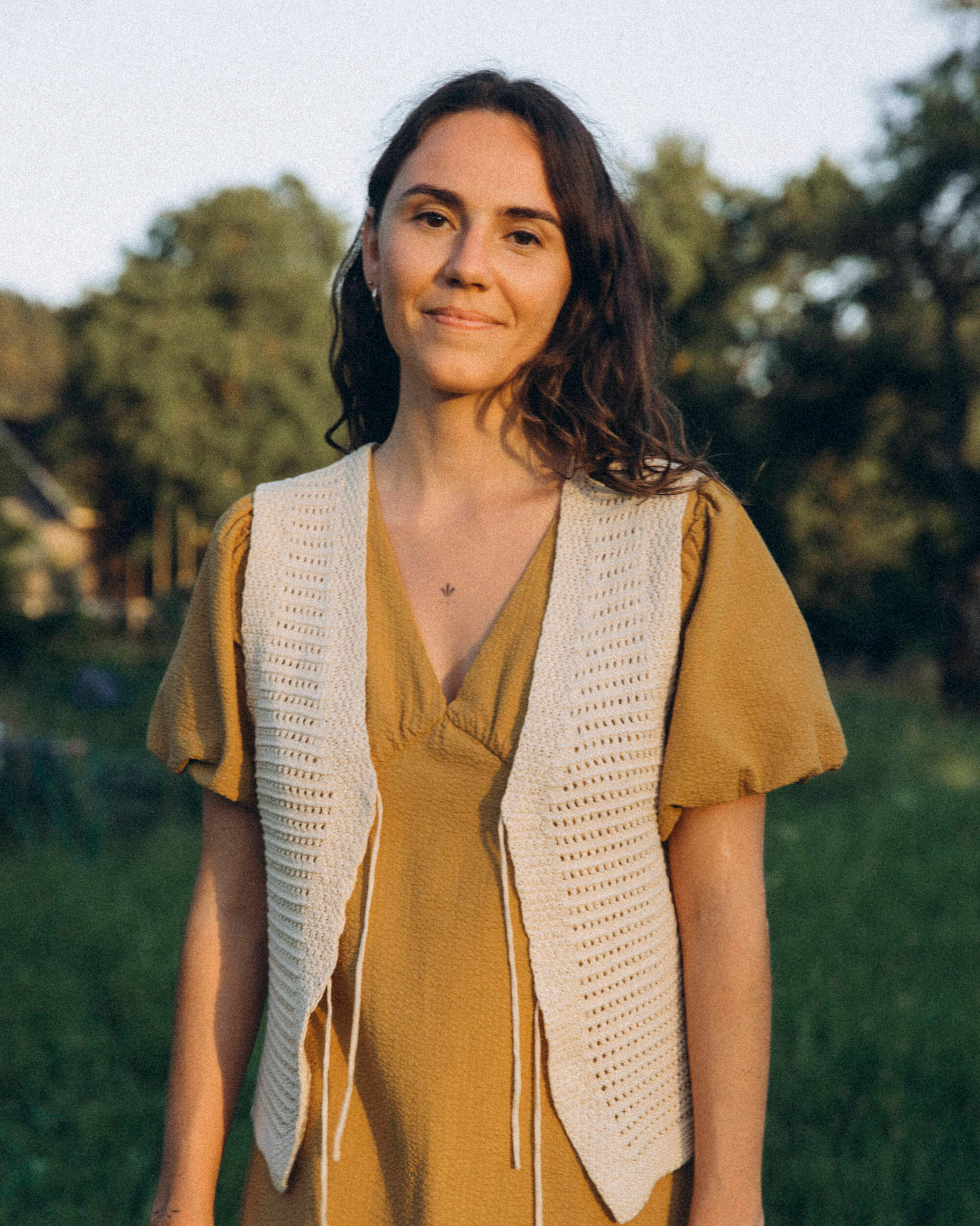 Tie Vest bone