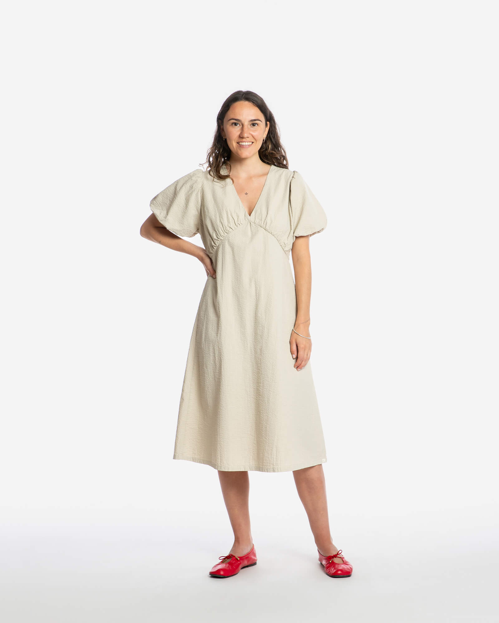 V-Neck Dress sand